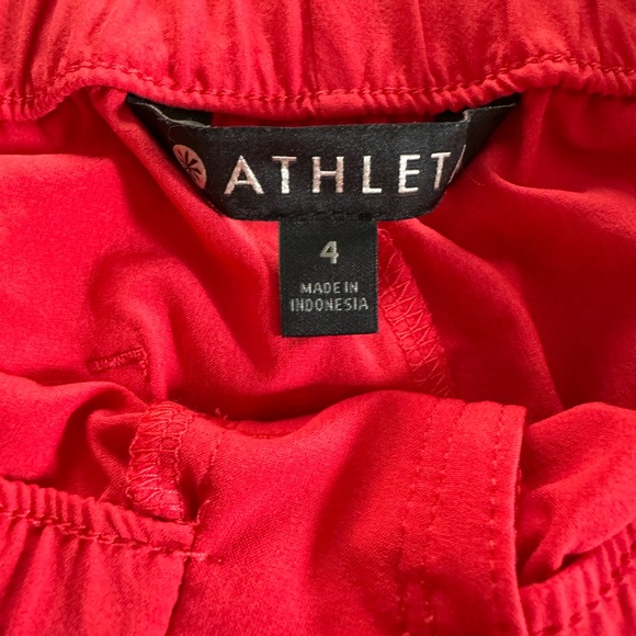 Athleta Red paper bag shorts Size 4 - Picture 3 of 4